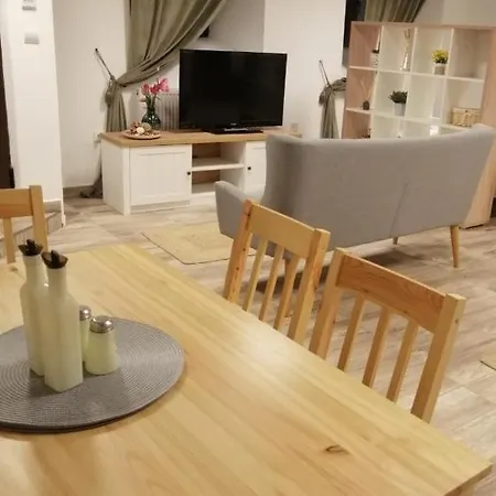 Piata Sfatului Brassai - Annastasia's *