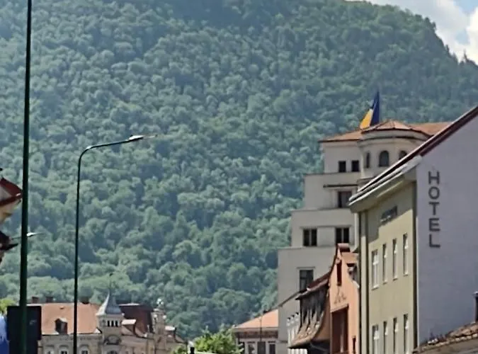 Piata Sfatului Brassai - Annastasia's Апартаменти