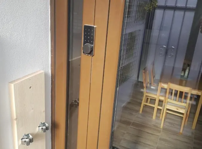 Piata Sfatului Brassai - Annastasia's Апартаменти *