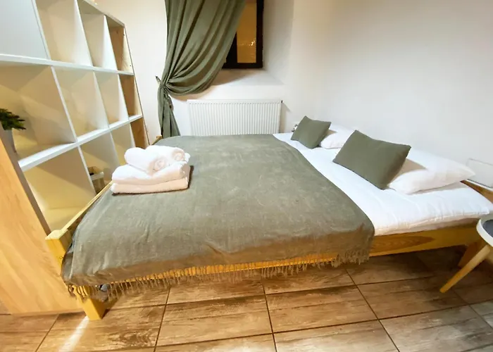 Piata Sfatului Brassai - Annastasia's Апартаменти *