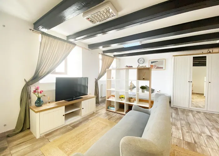 Апартаменти Piata Sfatului Brassai - Annastasia's *