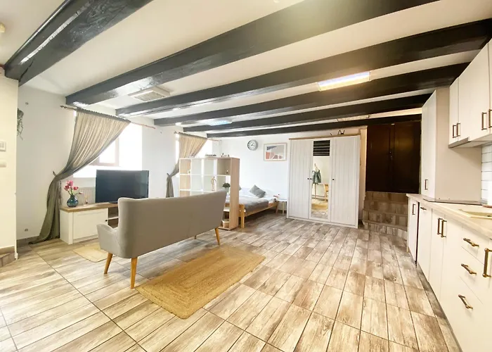 Piata Sfatului Brassai - Annastasia's Apartment Brasov